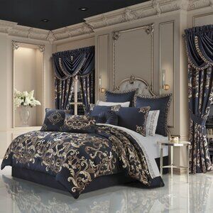 J Queen New York Caruso 4-Piece Comforter Set Royal Blue King MSRP $750